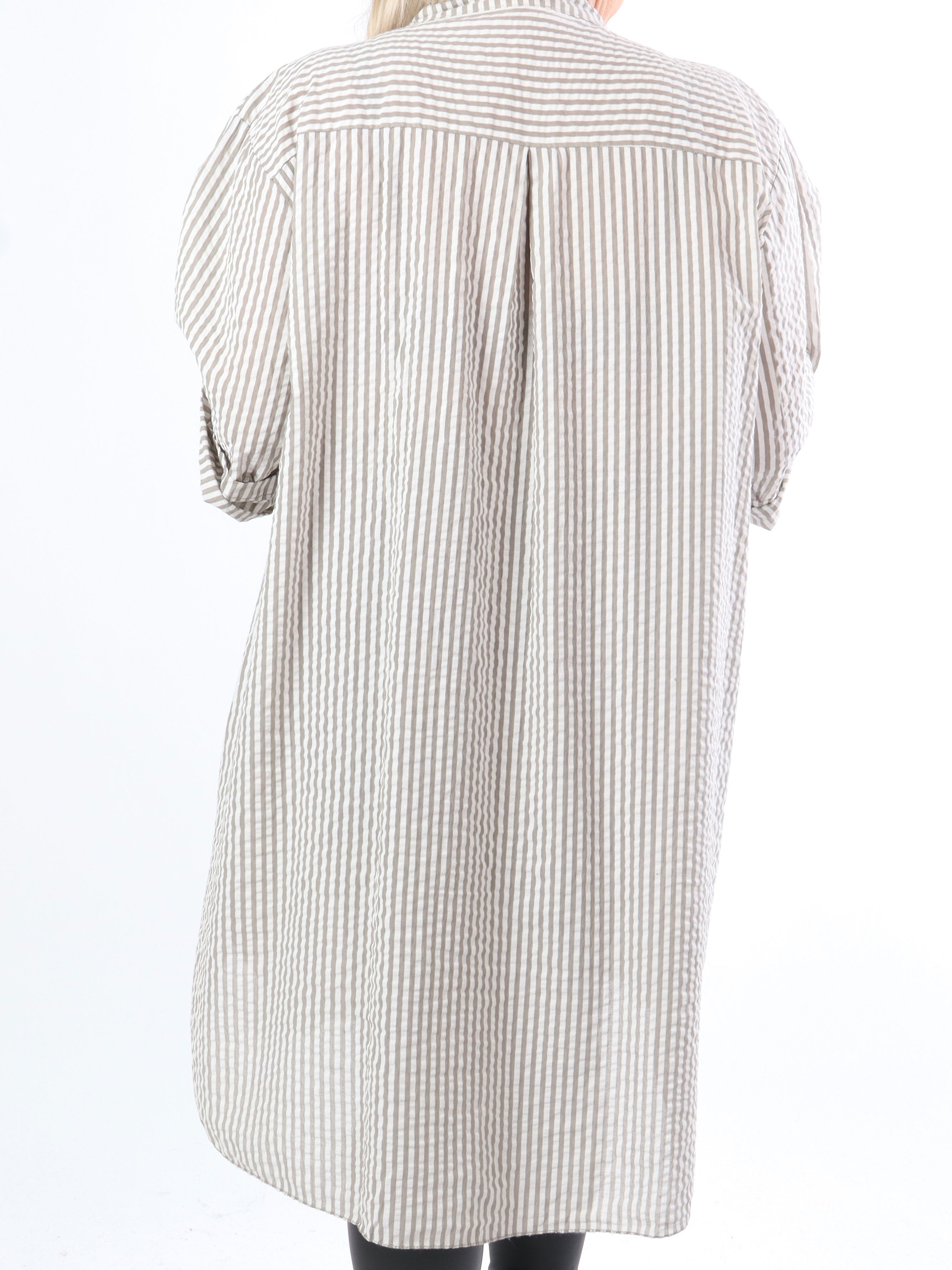 Bellis - Djärv plus size skjorta i bäck och våg